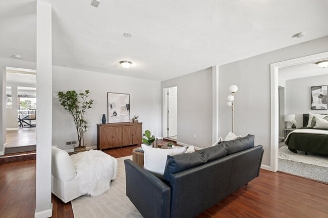 Foto del edificio - 4161 Milwaukee St