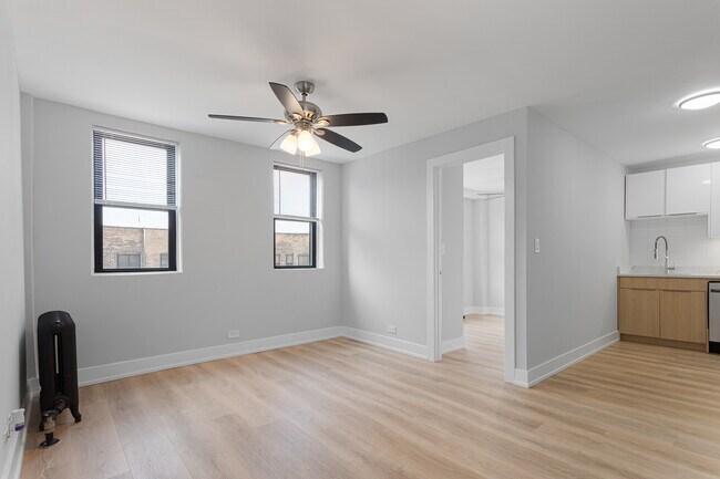 Foto del edificio - 6026 N Winthrop Ave