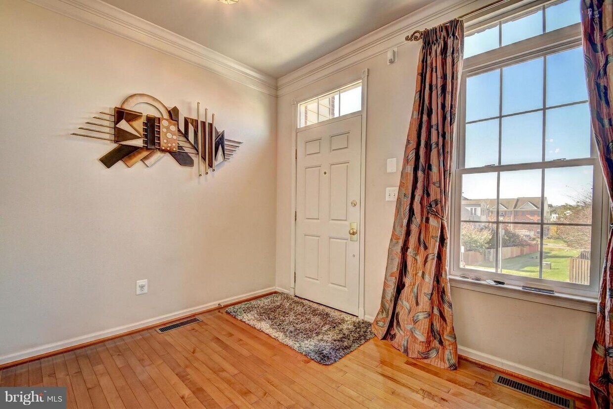 22598 Scattersville Gap Terrace, Ashburn, VA 20148 Townhouse for Rent