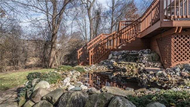 Foto del edificio - 2479 Somerville Dr