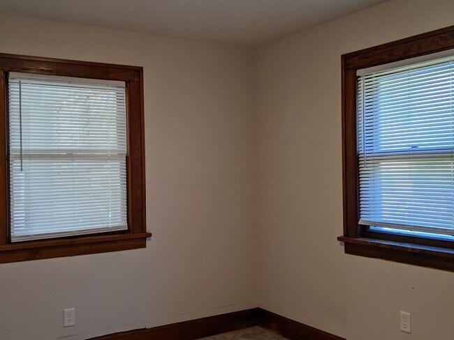 Foto del edificio - 2315 Hecker Ave