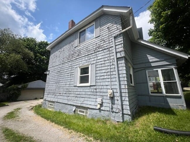 Foto del edificio - 228 Bowmanville St