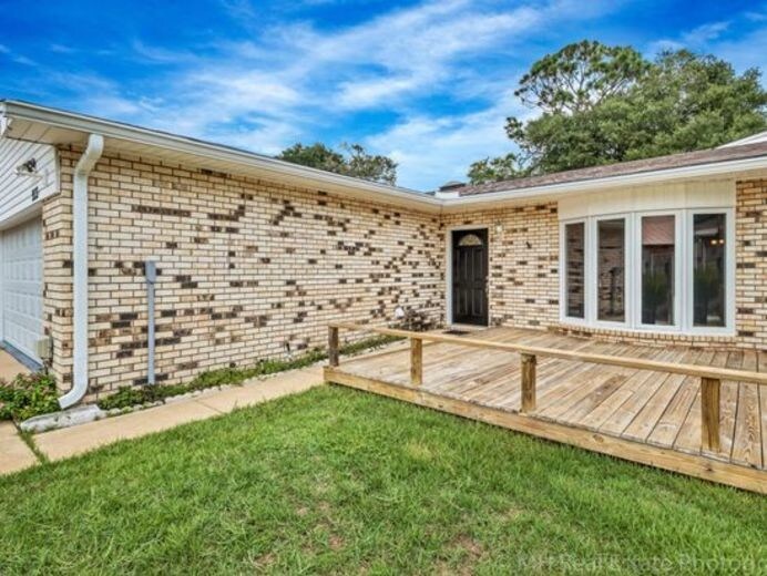 Primary Photo - 933 Holbrook Cir