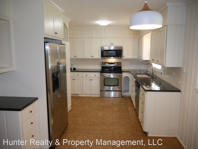 Foto del edificio - 4 br, 3 bath House - 3909 Guinevere Lane