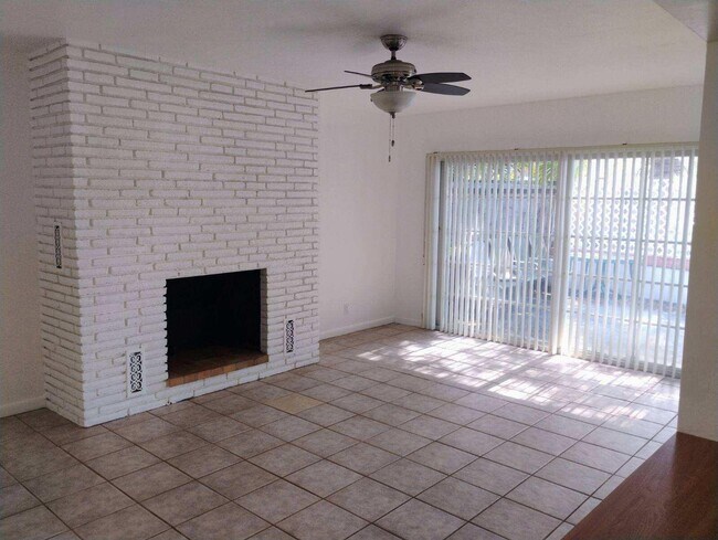 Foto del edificio - 1827 Middle River Dr