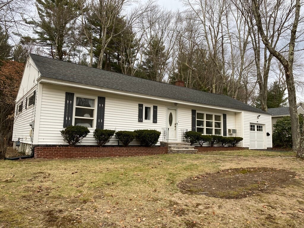 10 Lucerne Dr, Andover, MA 01810 House Rental in Andover, MA
