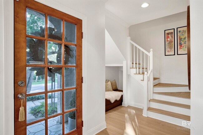 Foto del edificio - 460 Equality Ave