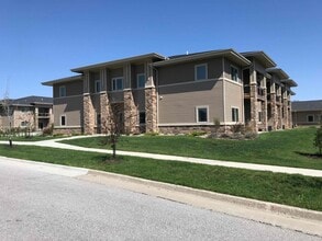 Building Photo - 2810 Bobcat Dr