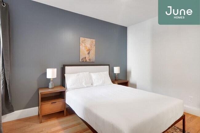 Foto del edificio - ROOM ONLY in 5-bed/2.0-bath Home