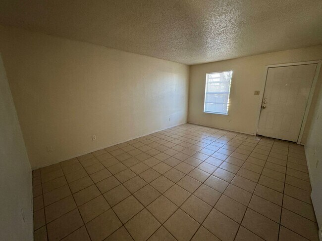 Foto del interior - 2010 Cedarhill Dr