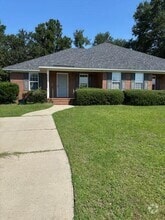 Building Photo - 95 Radcliff Dr