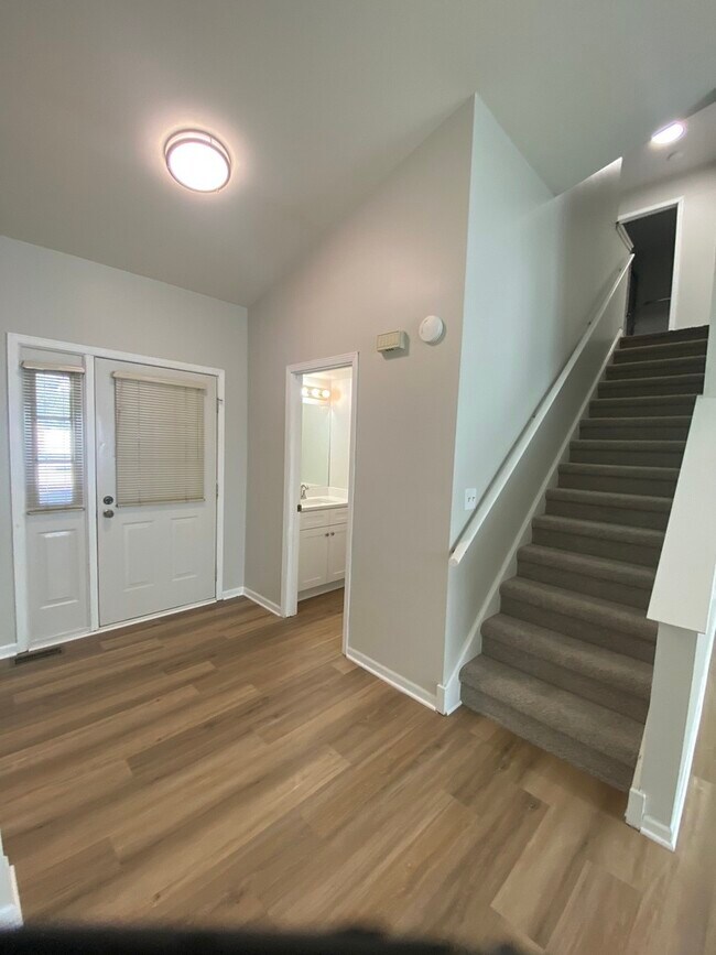 Foto del edificio - 6504 Kensington Pl