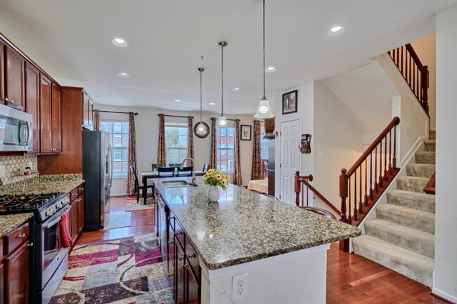 Foto del edificio - 7863 River Rock Way