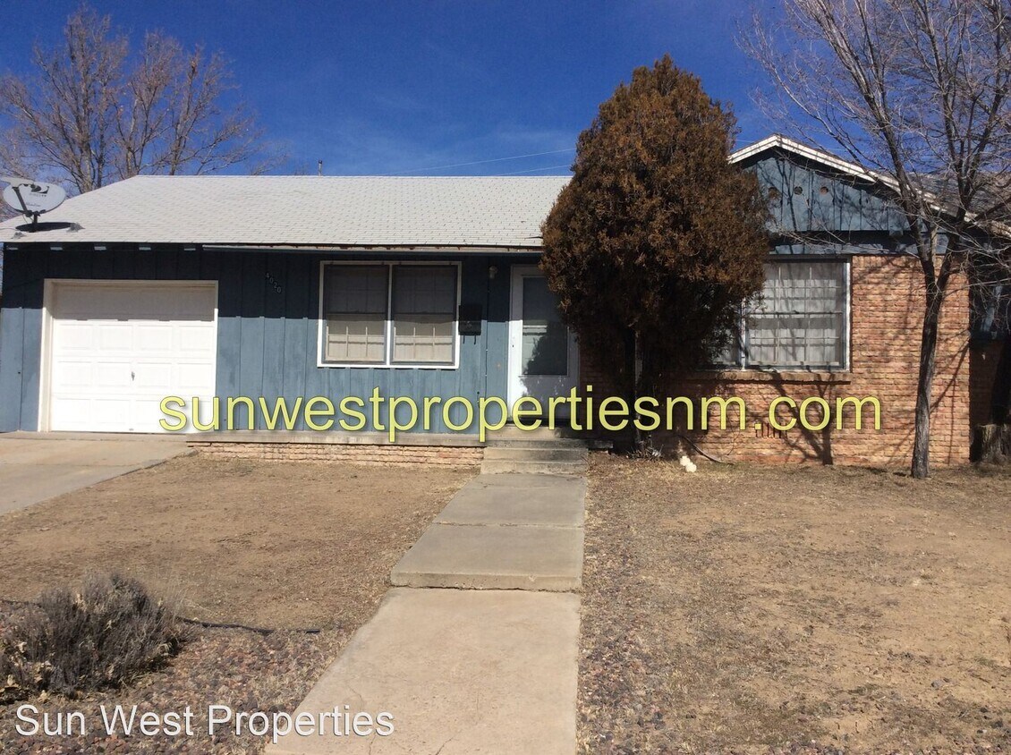 Foto principal - 3 br, 1.5 bath House - 4020 Douglas St.