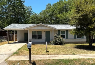Building Photo - 5710 Glen Meadow Dr