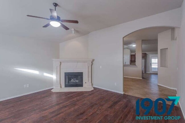 Building Photo - Stunning 3-Bedroom Home in OKC with Modern...