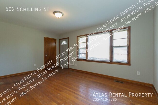 Building Photo - 602 Schilling St