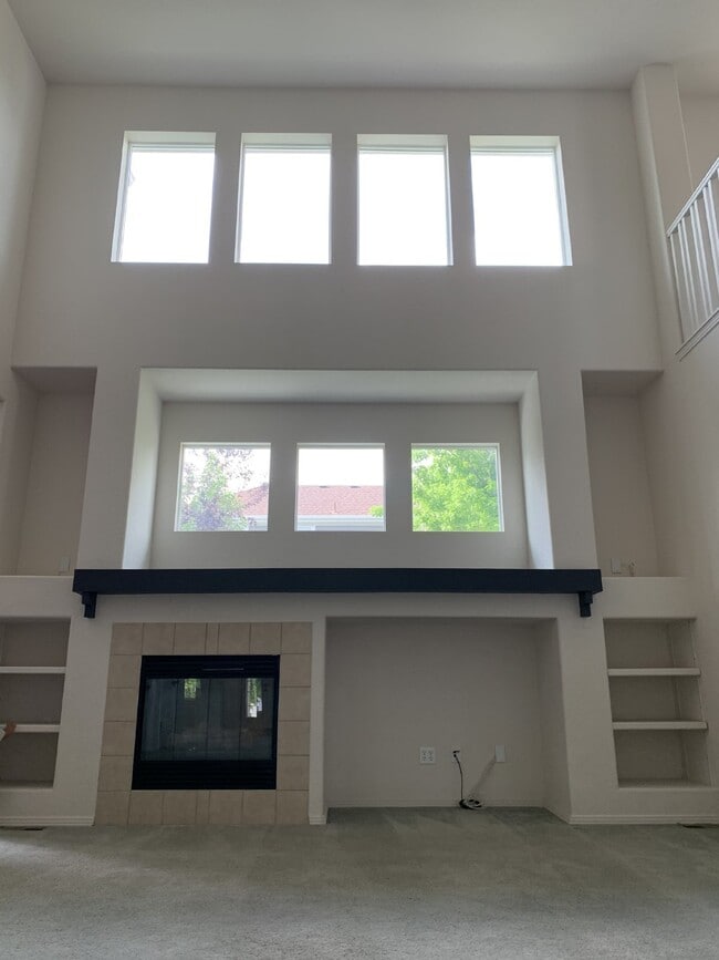 Building Photo - 23965 E Willowbrook Ave