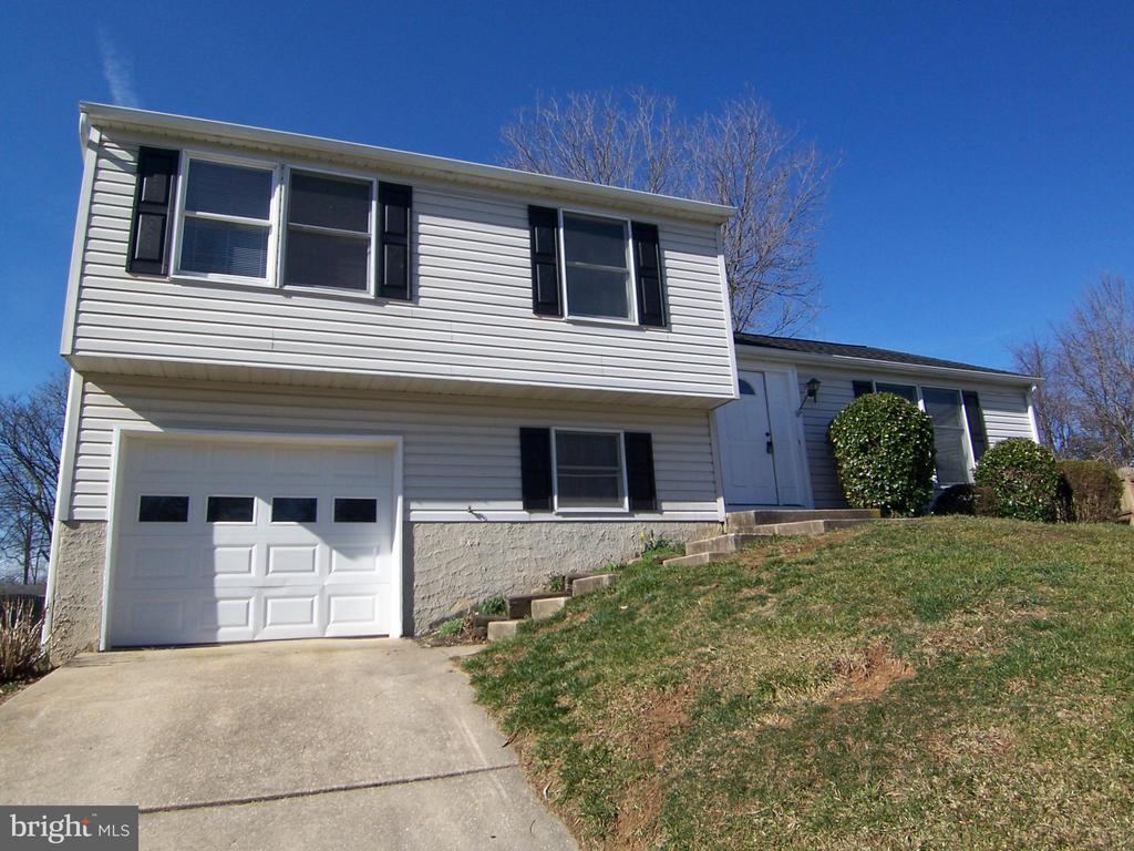Primary Photo - 2022 McKinley Ct
