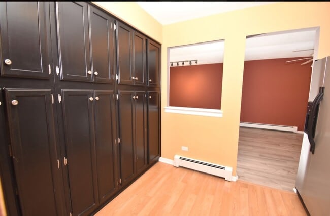 Building Photo - 261 N Gregory St