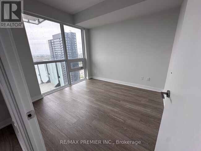 Building Photo - 430-3430 Square One Dr