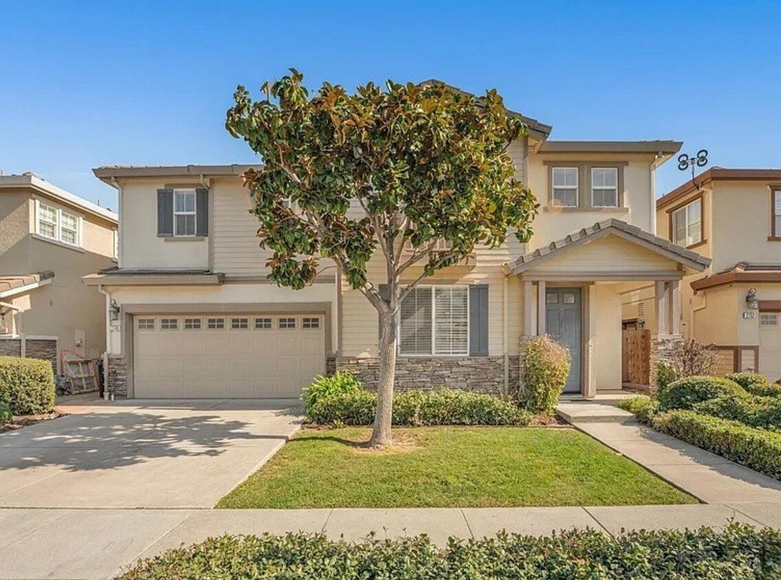 Primary Photo - Campbell- gorgeous 4 beds, 2.5 baths singl...