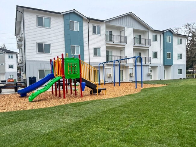 Building Photo - Swan Grove Apartments