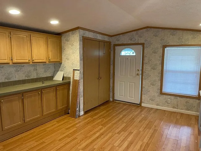 Foto del edificio - 37 Hubbard Ave