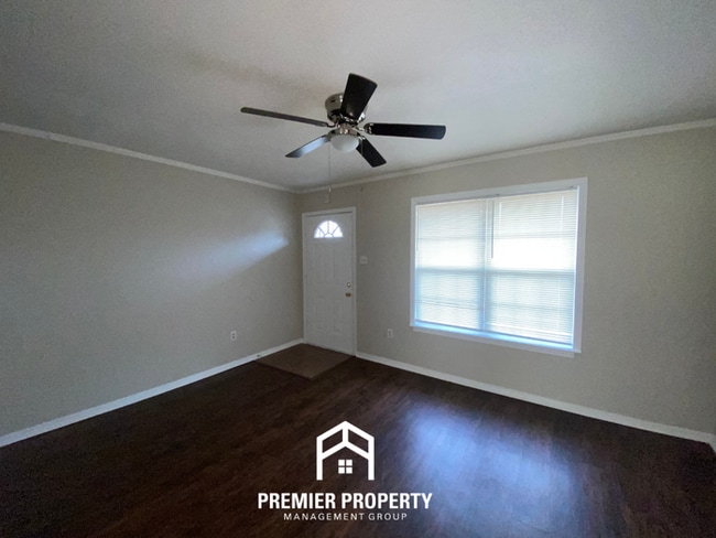 Foto del edificio - 4155 Windermere Rd