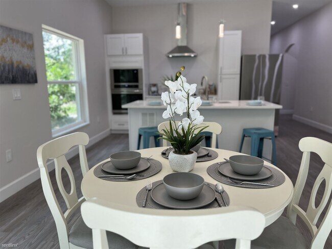 Foto del edificio - 4 br, 2.5 bath House - 6439 Taylor Court