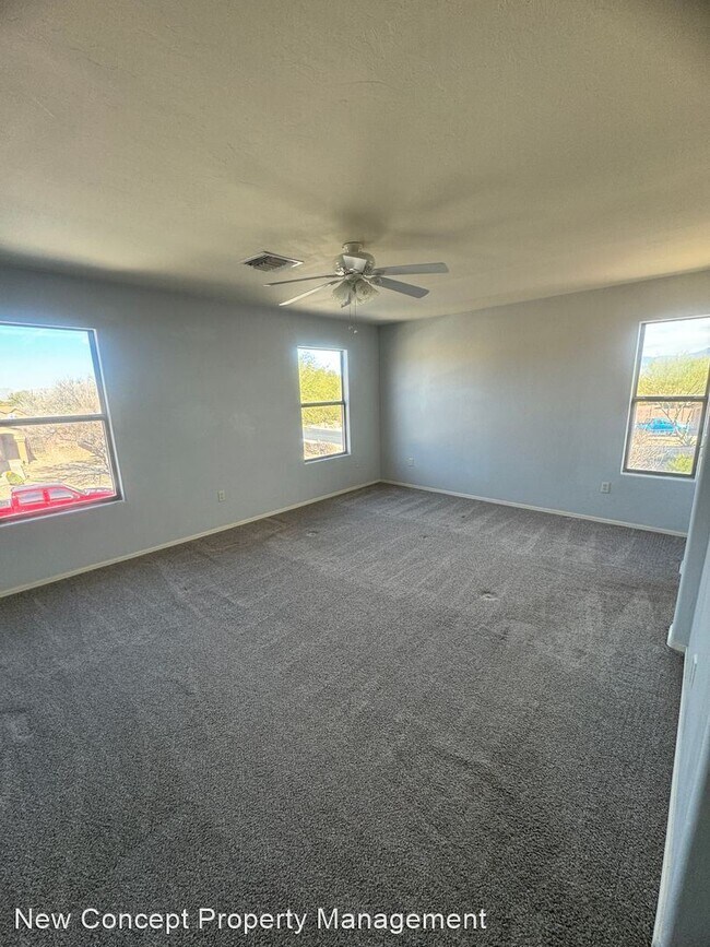 Building Photo - 5 br, 3 bath House - 7995 W. Sunfire Dr