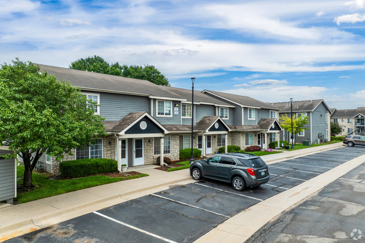 Primary Photo - Andover Crossing Apartments