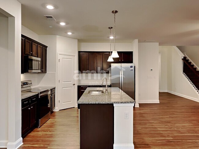 Building Photo - 5085 Franks Creek Way