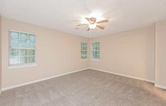 Building Photo - 4220 E Meadow Dr