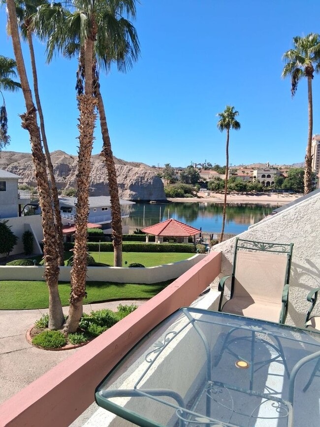 Foto del edificio - 441 Moser Ave