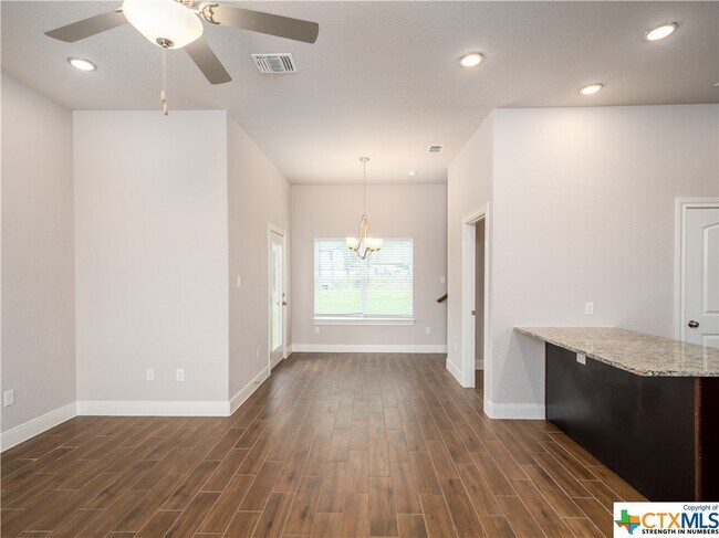 Building Photo - 107 High Dr