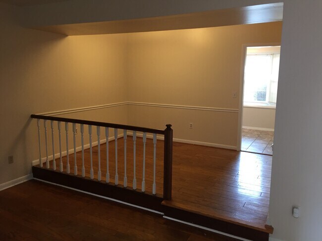 Sala de estar 1 - 2805 Wellesley Ct