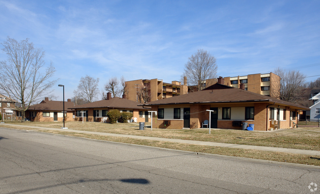 Building Photo - Riverhils Apts Site C