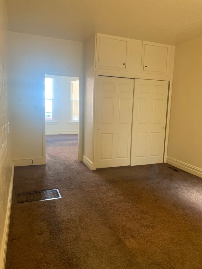 Foto del edificio - 1st Floor 1 Bed/1 Bath, York City SD