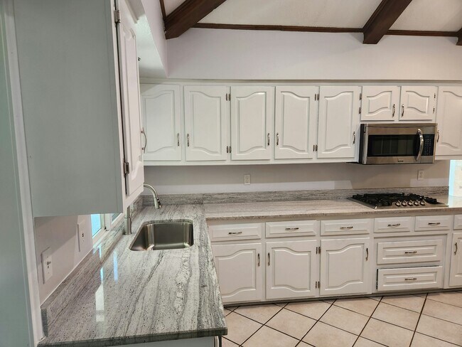 Foto del edificio - 2320 Kidwell Cir