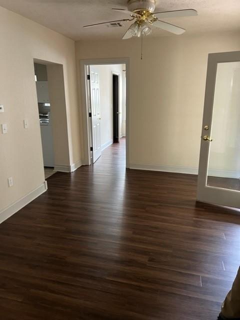 Foto del edificio - 302 W Crawford St