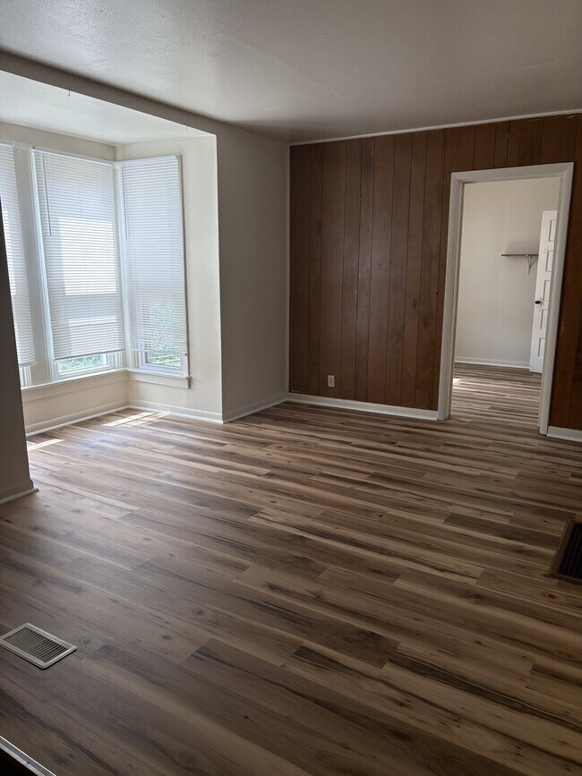 Foto del edificio - 900 E 19th St