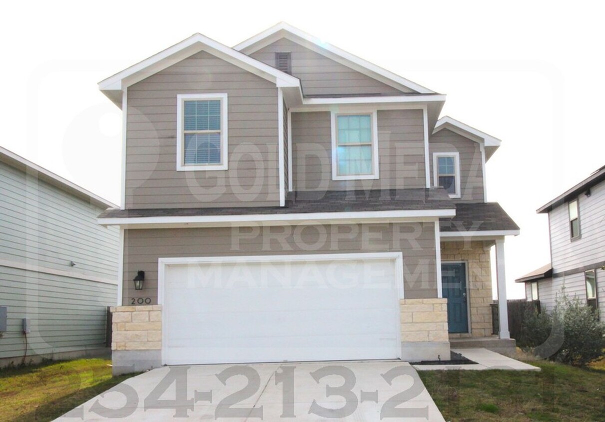 Primary Photo - Gorgeous 5-Bedroom 3-Bathroom home now ava...