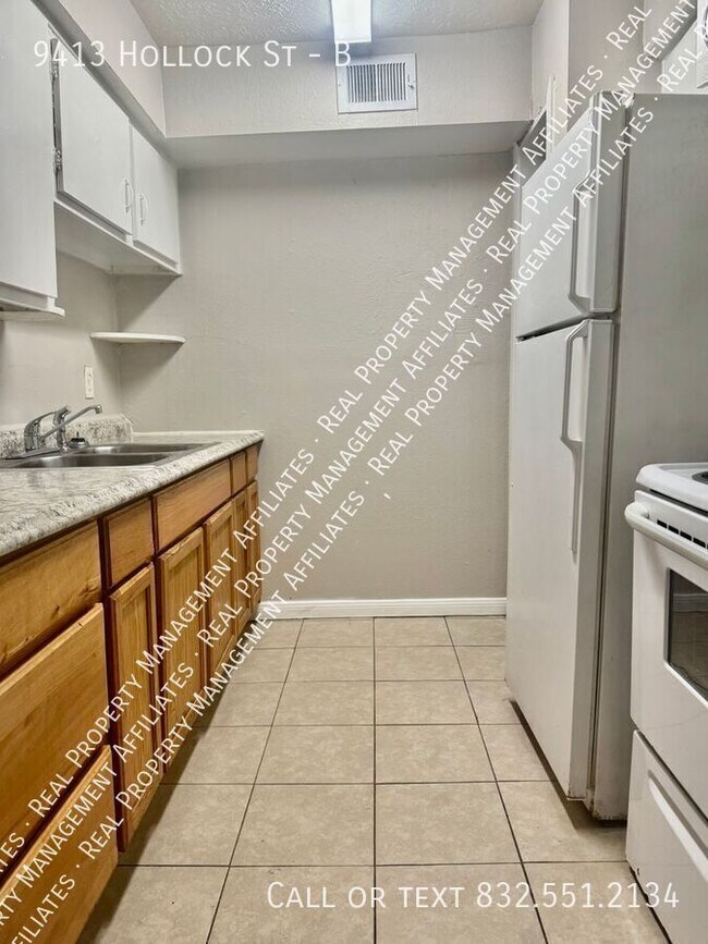Foto del edificio - 9413 Hollock St