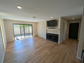 Building Photo - 2650 Jones Rd