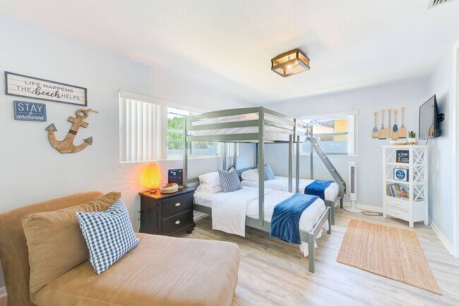 Building Photo - Sharon