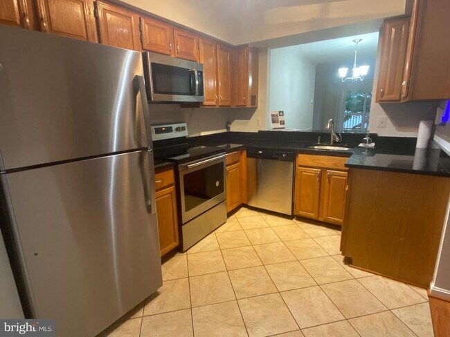 Building Photo - 2123 Hutchison Grove Ct