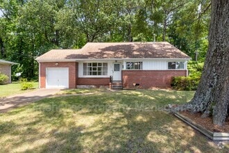 Building Photo - 562 Briar Hill Rd