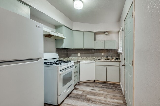 Building Photo - Charming Irving Home with Fenced Backyard & Pet-Friendly Living