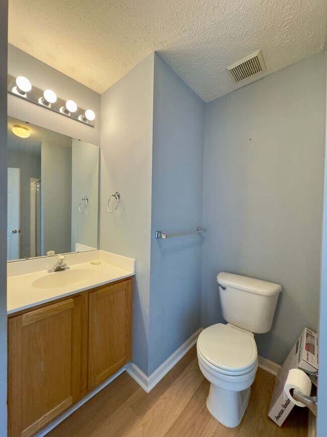 Foto del edificio - Charming 2 Bedroom/2 Bathroom Unit Apartment with In-Unit Laundry in Owings Mills, MD!